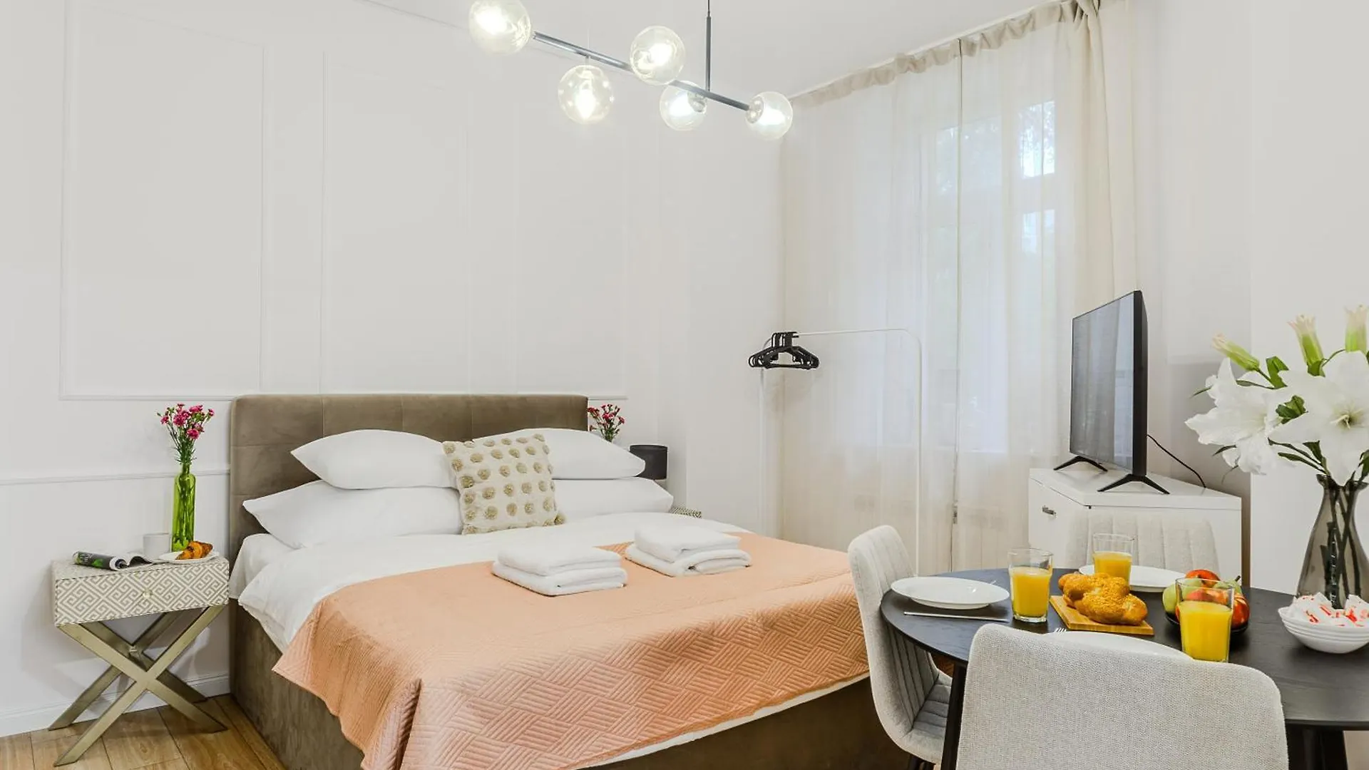 Cozy City Center Apartment In Warszawa Варшава