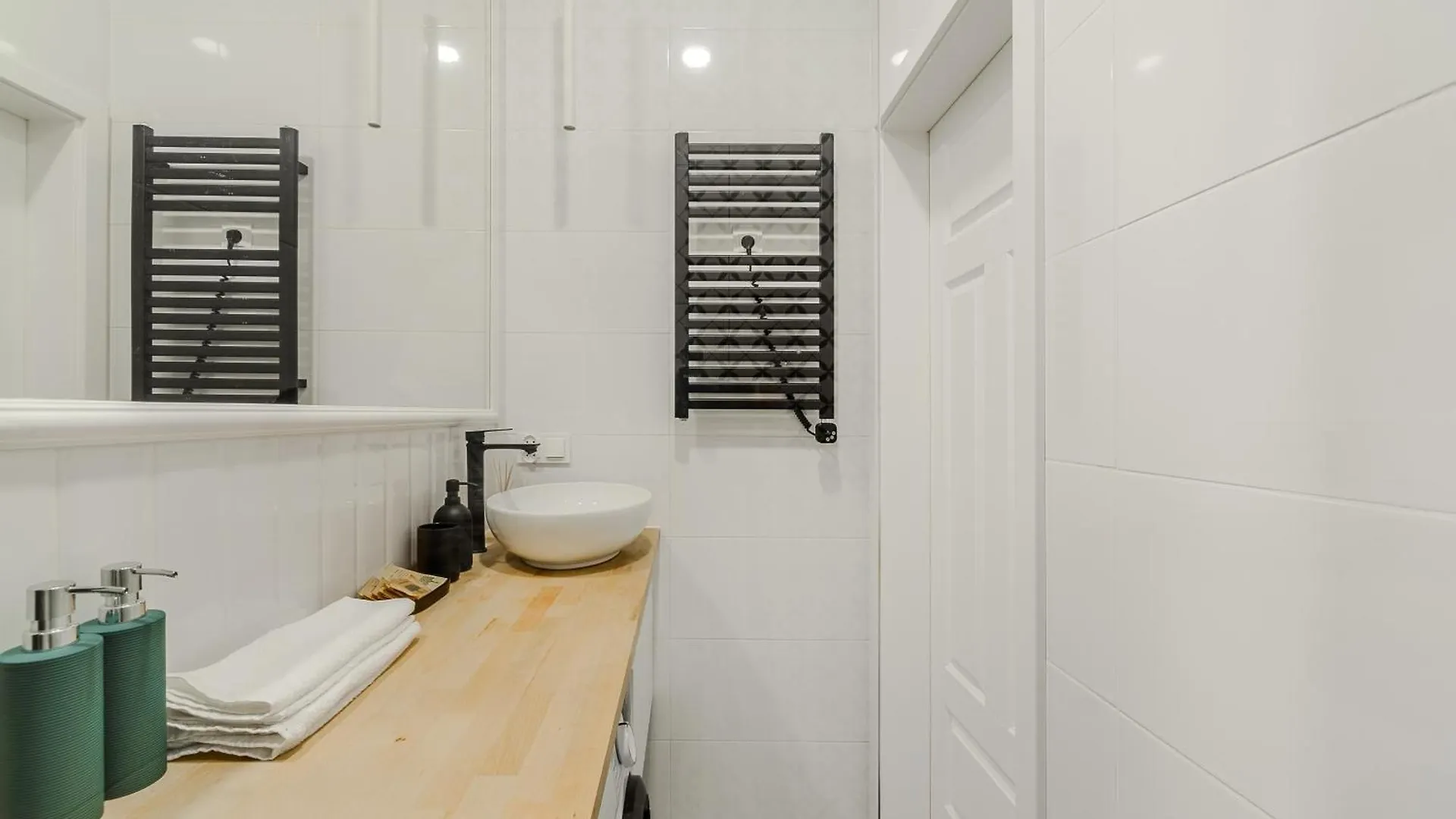Cozy City Center Apartment In Warszawa Варшава